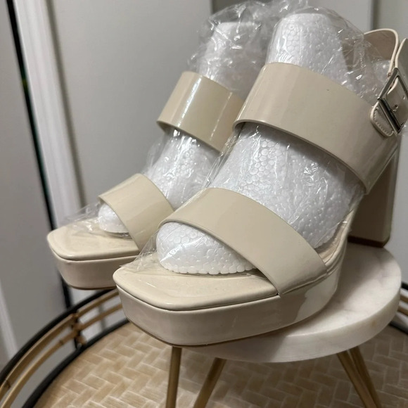 Soda Beige‎ Platform Heels - Picture 1 of 6